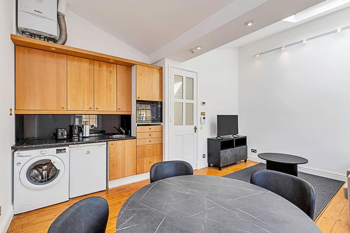 Beautiful One-Bedroom Apartment In Central London Exteriör bild